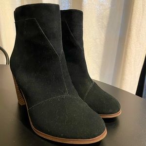Toms Lunata Black Suede Mid Calf Booties.